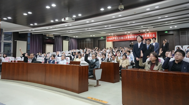 举手图 (1)_副本.jpg